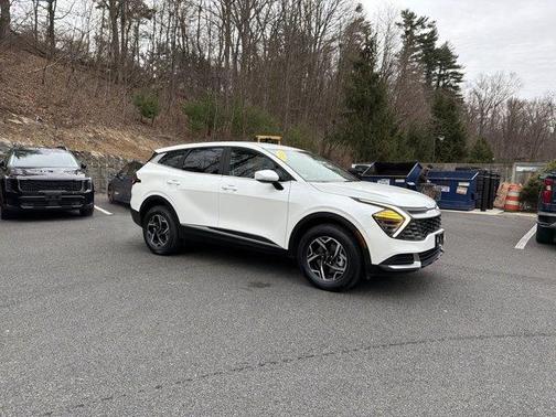 2024 Kia Sportage LX