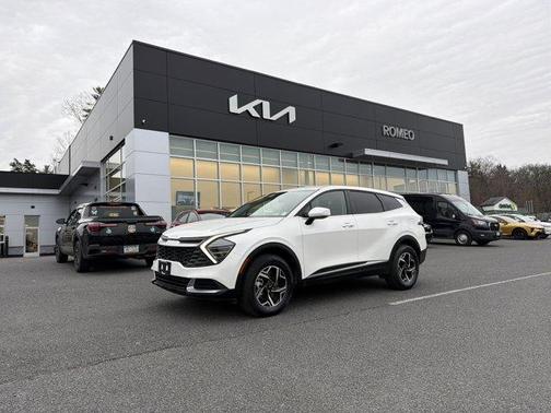 2024 Kia Sportage LX