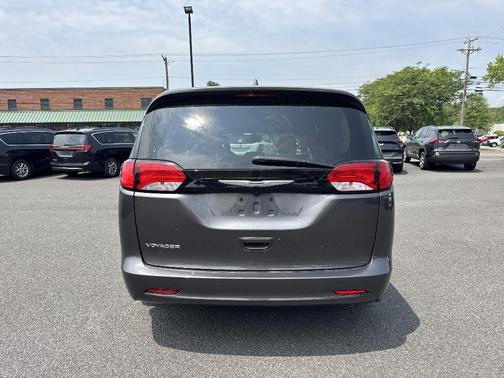 2023 Chrysler Voyager LX