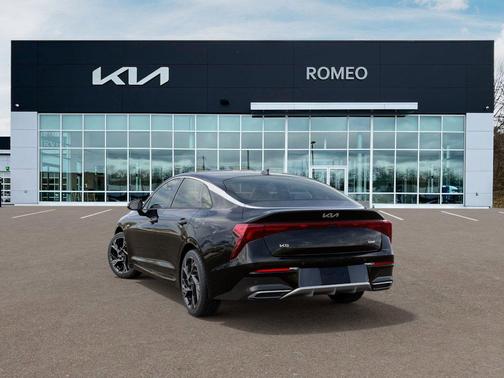 2025 Kia K5 GT-Line