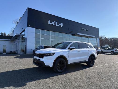 2023 Kia Sorento LX