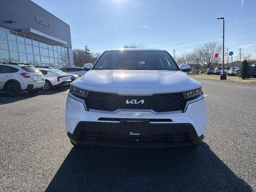 2023 Kia Sorento LX