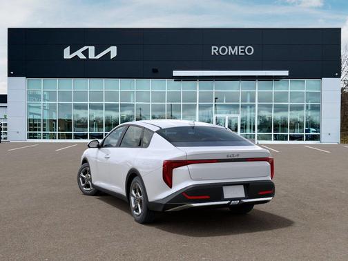 Snow White Pearl 2026 Kia K4 LXS