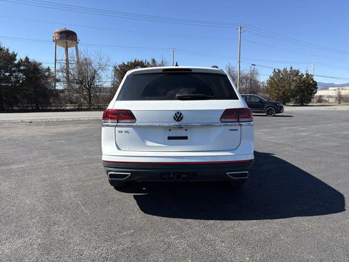 Pure White 2023 Volkswagen Atlas 3.6L SE w/Technology