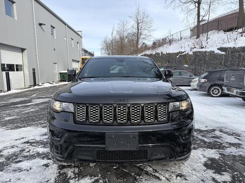 2022 Jeep Grand Cherokee WK Laredo
