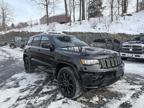 2022 Jeep Grand Cherokee WK Laredo