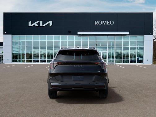 Ebony Black 2026 Kia Sportage X-Line