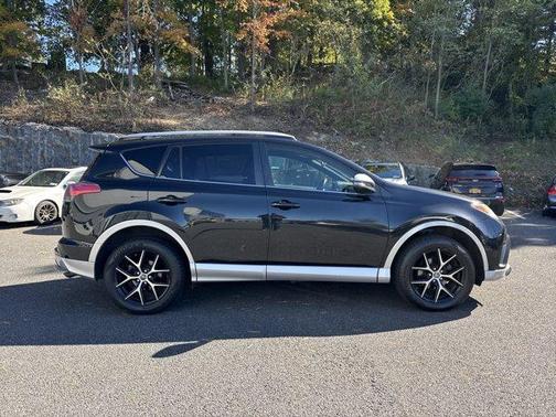 2016 Toyota RAV4 SE