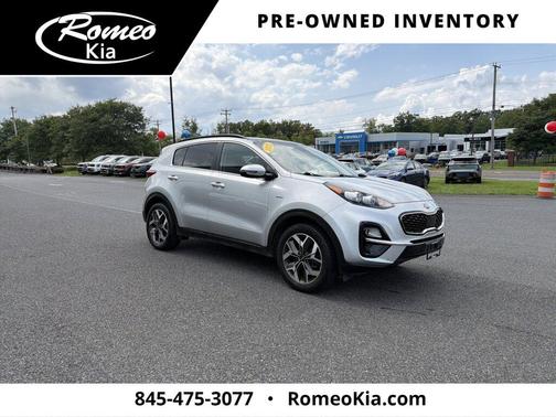 Sparkling Silver 2021 Kia Sportage EX
