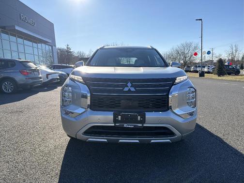 2023 Mitsubishi Outlander PHEV 40th Anniversary