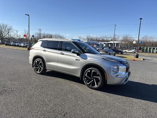 2023 Mitsubishi Outlander PHEV 40th Anniversary