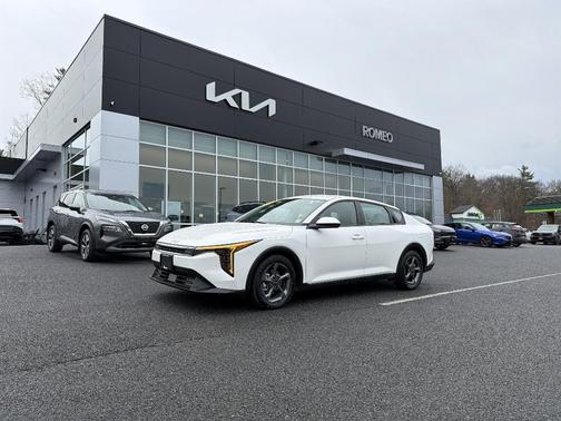 2025 Kia K4 