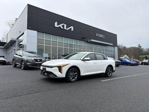 2025 Kia K4 