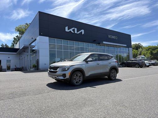Steel Gray 2023 Kia Seltos LX