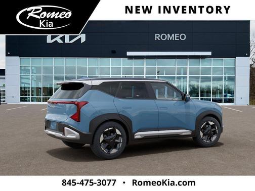 Frost Blue/Black Roof 2027 Kia Seltos S
