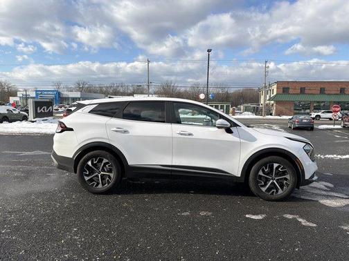 2023 Kia Sportage EX