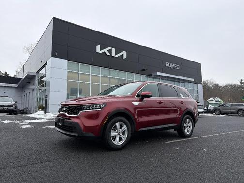 2022 Kia Sorento LX