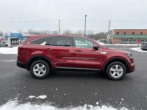 2022 Kia Sorento LX
