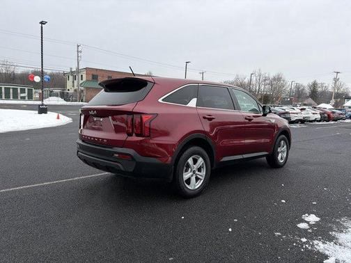 2022 Kia Sorento LX