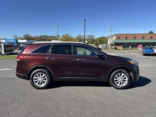 2016 Kia Sorento LX