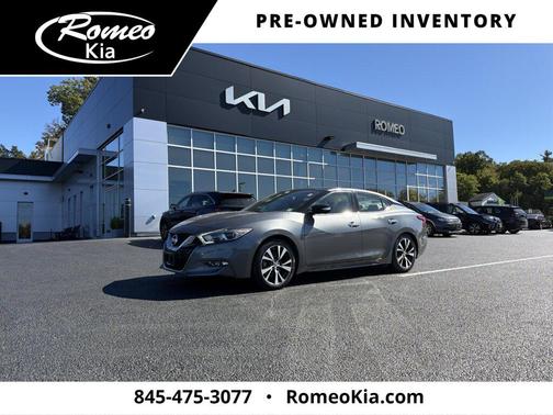 Gun Metallic 2017 Nissan Maxima 3.5 Platinum