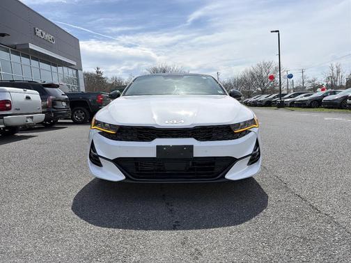 Glacial White Pearl 2023 Kia K5 GT-Line