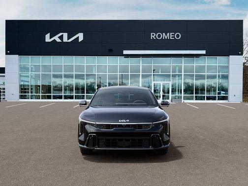Aurora Black Pearl 2026 Kia K4 GT-Line Turbo