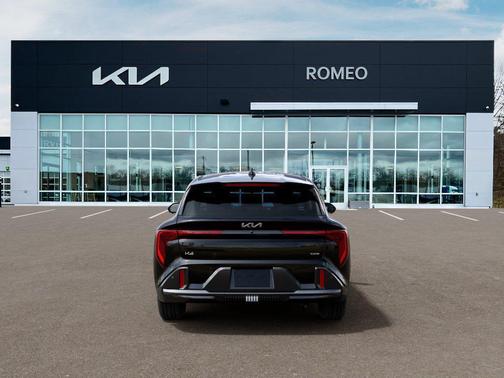 Aurora Black Pearl 2026 Kia K4 GT-Line Turbo