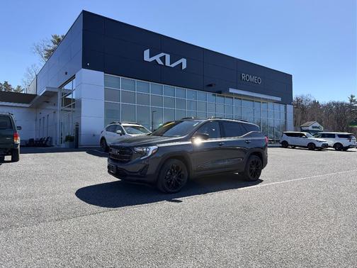 Graphite Gray Metallic 2020 GMC Terrain SLE
