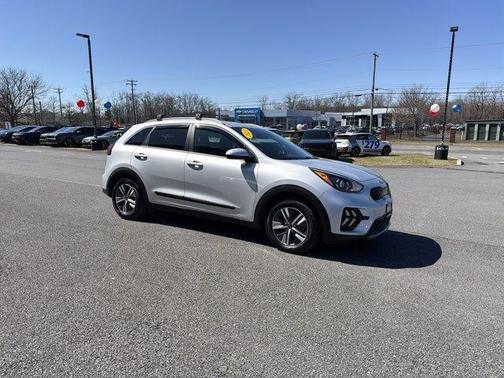 Silky Silver 2021 Kia Niro LXS