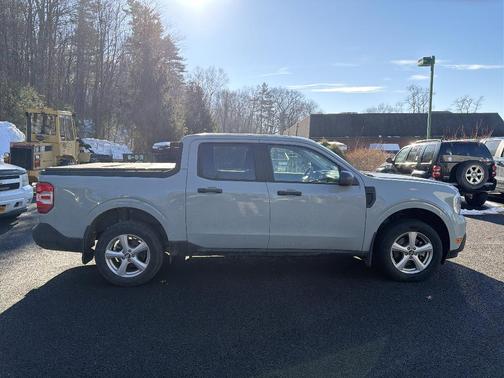 2023 Ford Maverick XL