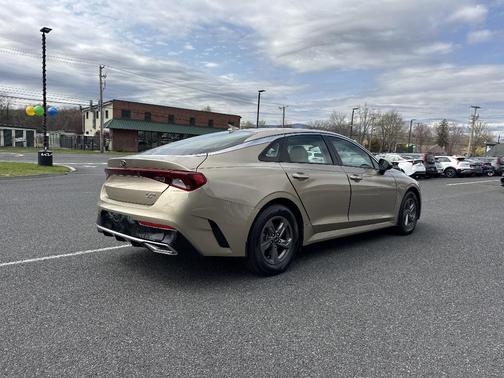 2021 Kia K5 LXS