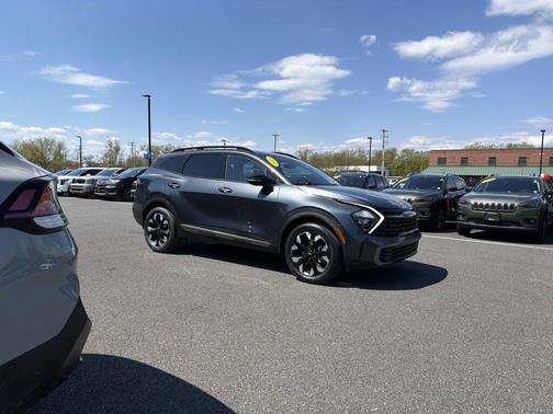 Gravity Gray 2023 Kia Sportage X-Line