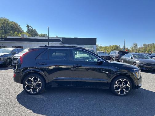 2023 Kia Niro EX Touring