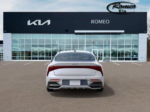2025 Kia K5 LXS