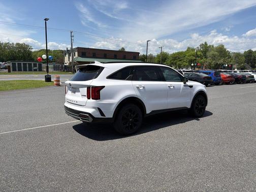 Glacial White Pearl 2021 Kia Sorento SX