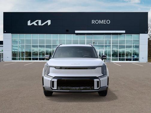 Glacial White Pearl 2026 Kia EV9 GT-Line