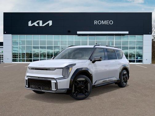 Glacial White Pearl 2026 Kia EV9 GT-Line