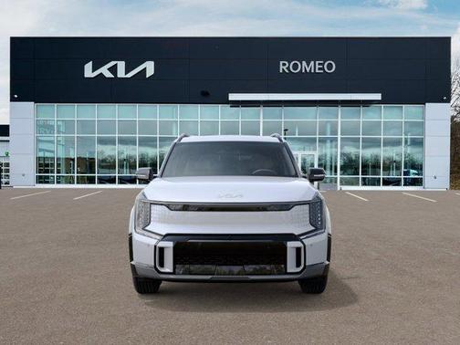 Glacial White Pearl 2026 Kia EV9 GT-Line