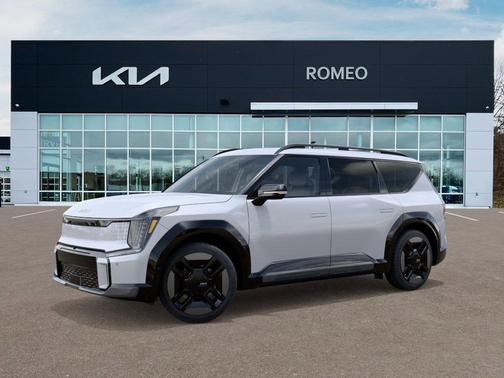 Glacial White Pearl 2026 Kia EV9 GT-Line