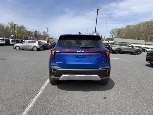 Neptune Blue 2024 Kia Seltos LX