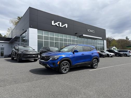 Neptune Blue 2024 Kia Seltos LX