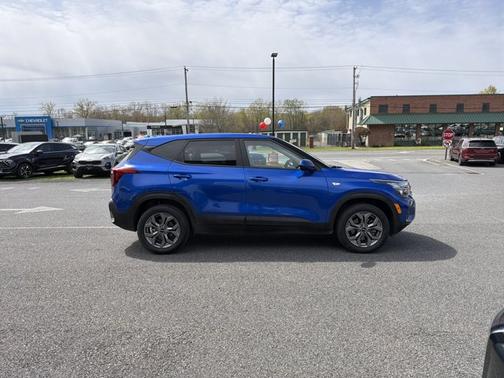 Neptune Blue 2024 Kia Seltos LX