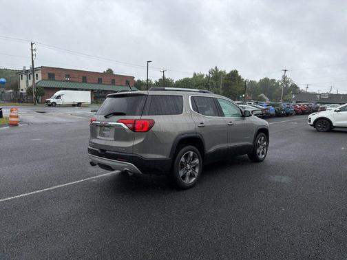 Pepperdust Metallic 2019 GMC Acadia SLT-2