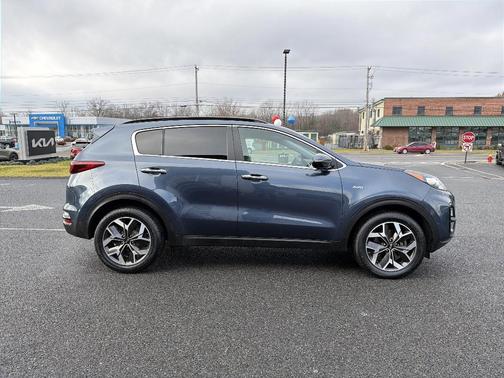 2022 Kia Sportage EX