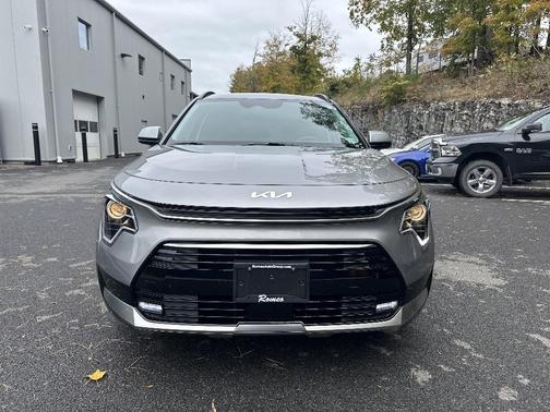 2023 Kia Niro EX Touring