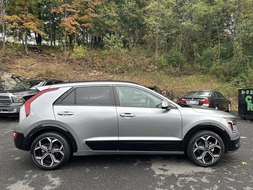 2023 Kia Niro EX Touring