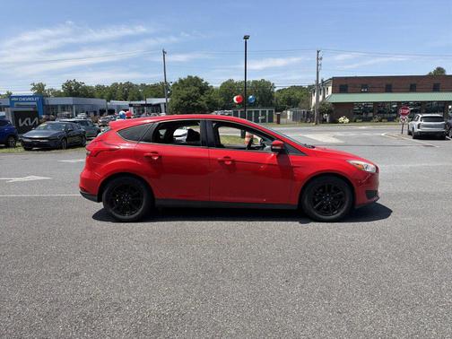 Race Red 2015 Ford Focus SE