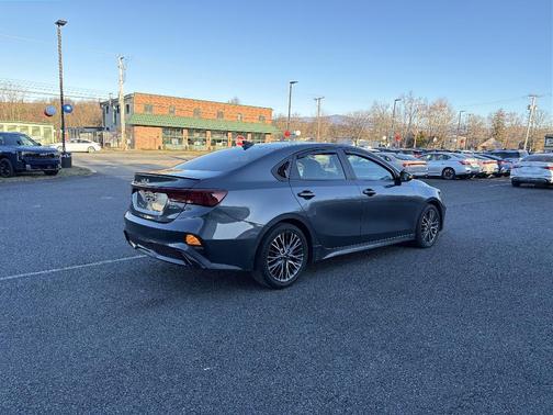 2022 Kia Forte GT-Line