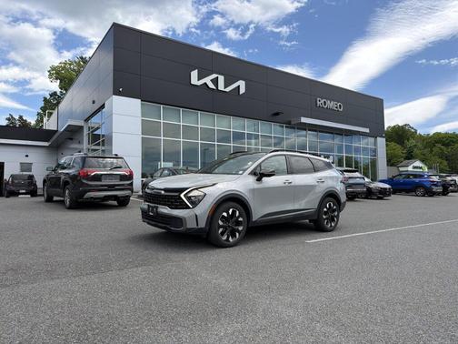 Wolf Gray 2023 Kia Sportage X-Line